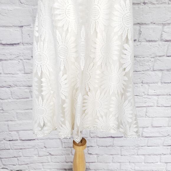 Urban Outfitters Lace Floral Lace Trapeze Dress Cream Mini Size Small - Picture 8 of 15